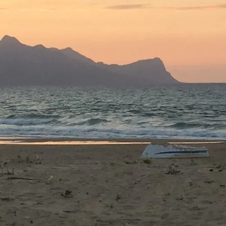 Playa 54 كاستيلاّماري ديل غو