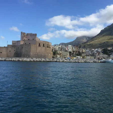 Playa 54 كاستيلاّماري ديل غو